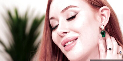 Magnetic Max Dior and Lenina Crowne - lingerie action - Spizoo