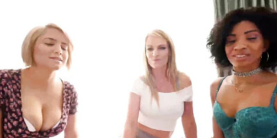 Smiling September and Alix's hd sex
