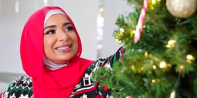 There Is Nothing Like Christmas Spirit To Spice Things Up As Arab Babe Rides A F
