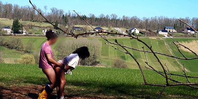 on s envoie en l air sur les hauteurs du village
