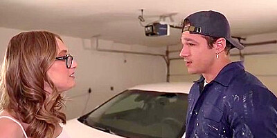 Ophelia Kaan - Milf Trades Anal Sex For Car Repairs