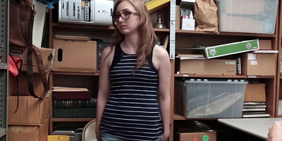 The Business Man Put The Brunette In The Cancer And Have Fucked In Her
