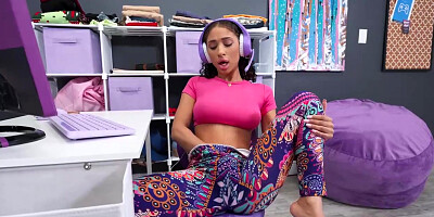 Blowjob Action With Cheerful Lina Love From