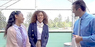 Sarah Lace And Willow Ryder - Teen 18+ Schoolgirls And Seduce Their Teacher For Better Gra