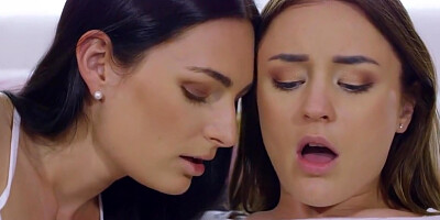 Lesbians On The Bed Lick Holes With Tongues And Cum From Oral Fucking - Arya Stark And Leanne Lace