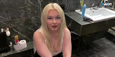 She gave me a suck off at the corporate party, I came in her mouth, the manager eyed us - incredible sex!