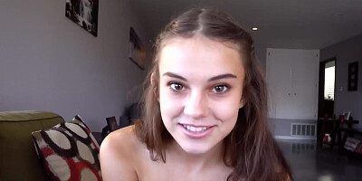Intimate brunette cam Live brunette model