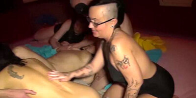 FunMovies-Videos: Dick sucking in the club