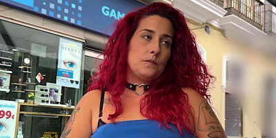 Eketra Red goes out on the street with a remote dildo. Public flashing around Seville!