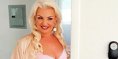 Taylor Leigh In Taylor Fucks Her Stepson