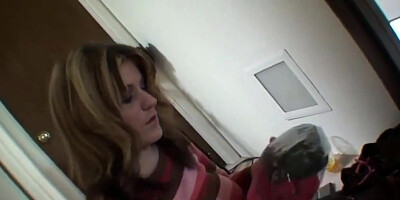 Bosomed Mature Fingering Her Tasty Wet Cunt