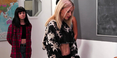 GirlGirlWay.com - Serene Siren's blonde cookie selling hairy pie feast with Chloe
