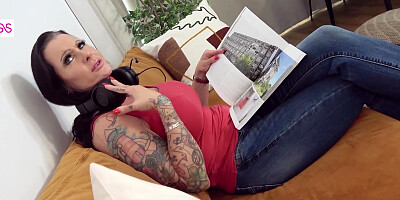 CHEATED on MY WIFEY: She reads in living apartment, I pound in MARRIAGE SOFA! (GERMANY) - FUCKFEST-FREUNDSCHAFTEN