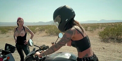 Bald Muscled Ripped Two Tattooed Chicks In All The Cracks Closeup With Johnny Sins And Felicity Feline
