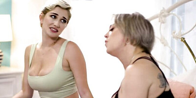 Beauty Skye Blue - dee williams porn - Mommy's Girl