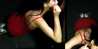 Gloryhole Secrets: Riding a Big Uncut Dick