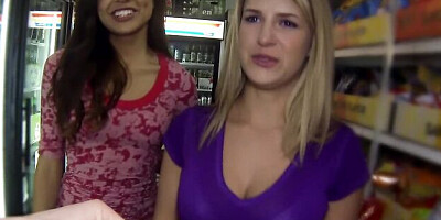 Aristocratic Dixie and Serena's hottie trailer