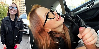 18 Year Old Redhead Gives a Steamy Public Blowjob in a Taxi while the Driver