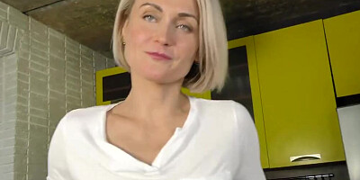 AuntJudys - Gorgeous 40yo Super-MILF Natie gets off in the Kitchen