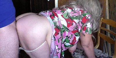 Big milf does blowjob and asks for anal sex