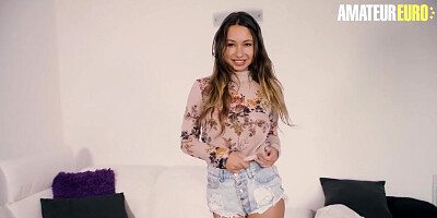 Hot Teen 18+ Deepthroats And Fucks Lucky Amateur With Taylor Sands