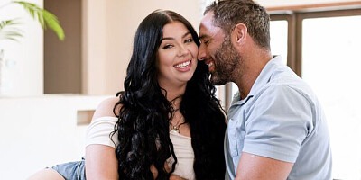 Side fuck trailer with looking-good Holly Day from UP CLOSE