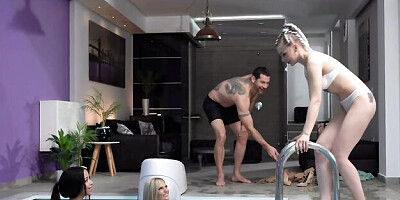 Candee Licious and Vyan Hill are fucking with a nice huge dick