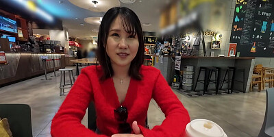 顔は童顔だけど、中身はしっかりオトナのどエロ看護師。エロ配信者としても活躍中のお姉さんが、ついにカメラの前でセックス公開！蕩け顔でち○こをしゃぶり、半年ぶりの挿入にイキ顔を晒す様子が投げ銭なしで見られます！