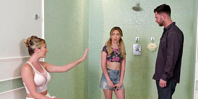 Stepdaughter helps horny MILF to please this hung client