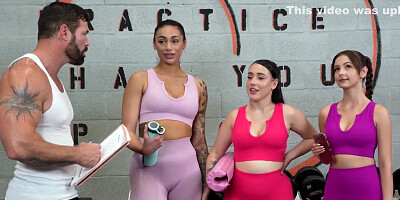 Trainers Big Penis Passed Around In Gym