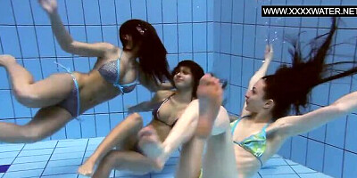 Lover's xxxwater action by Underwater Show