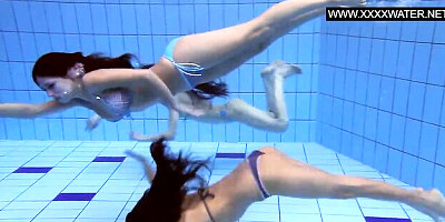 Lover's xxxwater action by Underwater Show