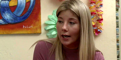 Lezzy cougar unclothes then eats teenage stunner