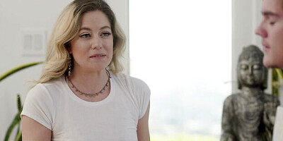 Easy-on-the-eyes River Lynn - babe sex - Oops Family