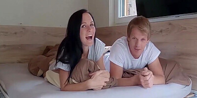 Vid #658: Bruce & Nicole - Wearing Nothing But A Smile 6 Min