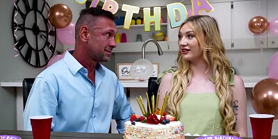 Peter Green In Stepdad And Stepdaughters Sexual Antics