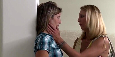 Milfs + Teens 18+ Lesbians