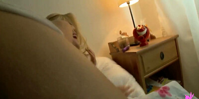 Remi O Vigorously Dildo-Fucks Herself Into Cum