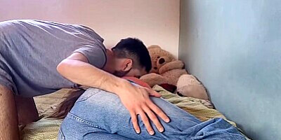 my cousin wakes me up from a nap by touching me