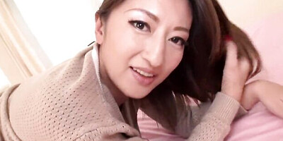 Gorgeous pornstar's toys trailer