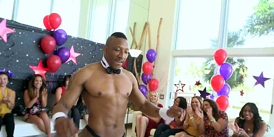 Professional Dancing Bear makes a great show for bored females