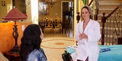 Lesbian Fingering, Brooke Beretta And Brooke G In Lesbian Doctor Fingering Busty Patient