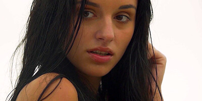 Petite amateur teen drops off her bikini