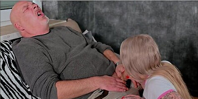 Bad blonde has fun with her uncle