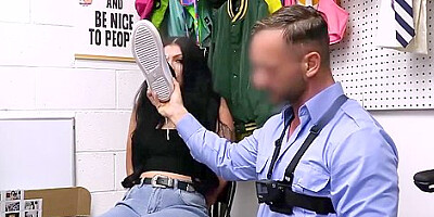 Fucking Thick Suspects Pretty Face In The Back Office