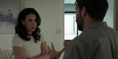 Petite wife slowly loosens up by professionals tender touch