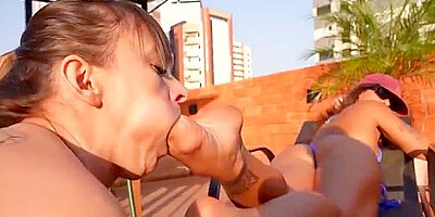 Lola Mello & Melissa Ramos - Sunny Relaxing Day For Lolah