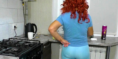 I wanted to stick my finger in my stepmom's ass but I stuck my dick