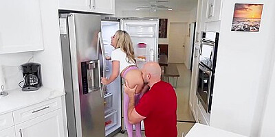Impeccable Summers Blowjob Action