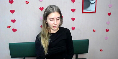 Young Ukrainian dancing on webcam solo private show